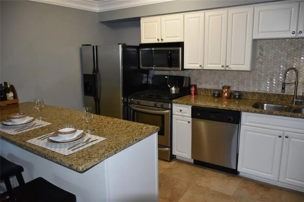 6980 Roswell Road Unit L7, Sandy Springs, Georgia 30328, 1 Bedroom Bedrooms, ,1 BathroomBathrooms,Residential,Sold,6980 Roswell Road Unit L7,6085975 6980 Roswell Road Unit L7, Sandy Springs, Georgia 30328, 1 Bedroom Bedrooms, ,1 BathroomBathrooms,Residential,Sold,6980 Roswell Road Unit L7,6085975