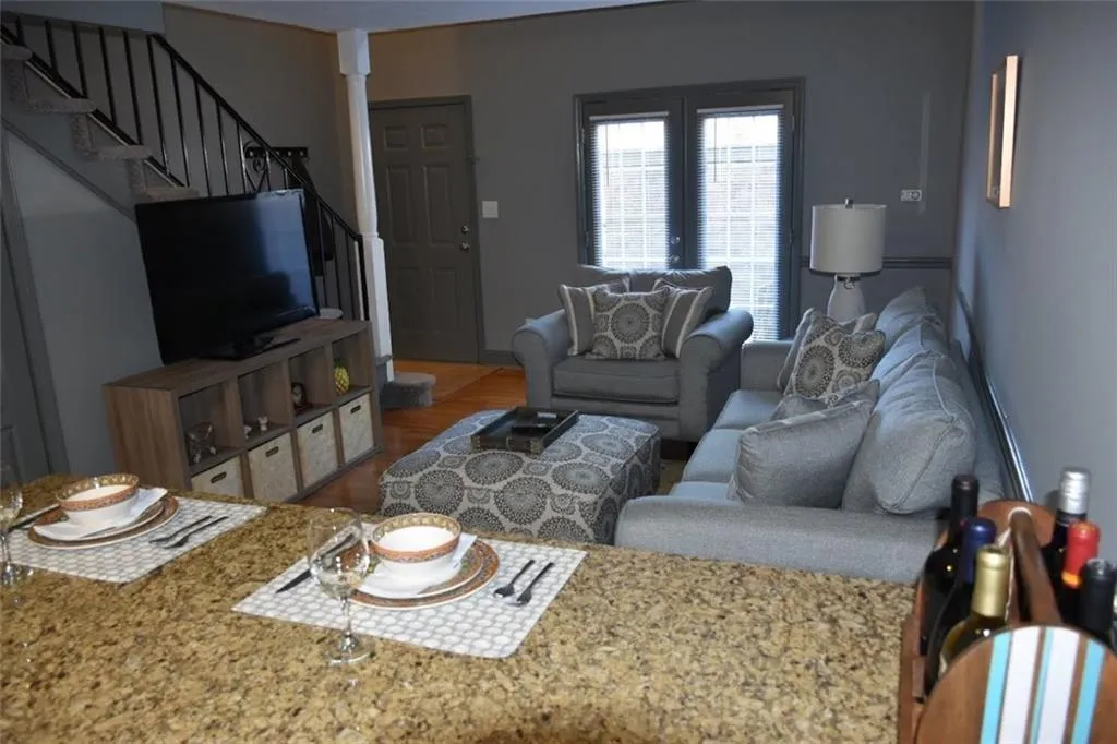 6980 Roswell Road Unit L7, Sandy Springs, Georgia 30328, 1 Bedroom Bedrooms, ,1 BathroomBathrooms,Residential,Sold,6980 Roswell Road Unit L7,6085975 6980 Roswell Road Unit L7, Sandy Springs, Georgia 30328, 1 Bedroom Bedrooms, ,1 BathroomBathrooms,Residential,Sold,6980 Roswell Road Unit L7,6085975