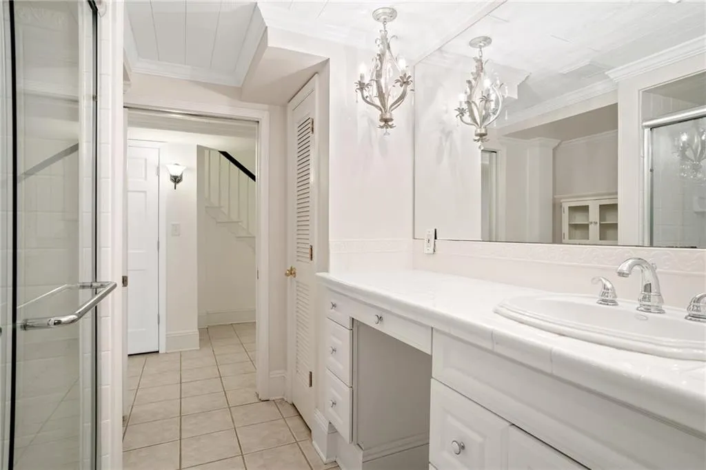 755 River Gate Drive, Sandy Springs, Georgia 30350, 4 Bedrooms Bedrooms, ,3 BathroomsBathrooms,Residential,Sold,755 River Gate Drive,6765569