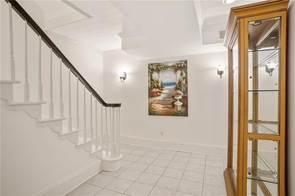 755 River Gate Drive, Sandy Springs, Georgia 30350, 4 Bedrooms Bedrooms, ,3 BathroomsBathrooms,Residential,Sold,755 River Gate Drive,6765569