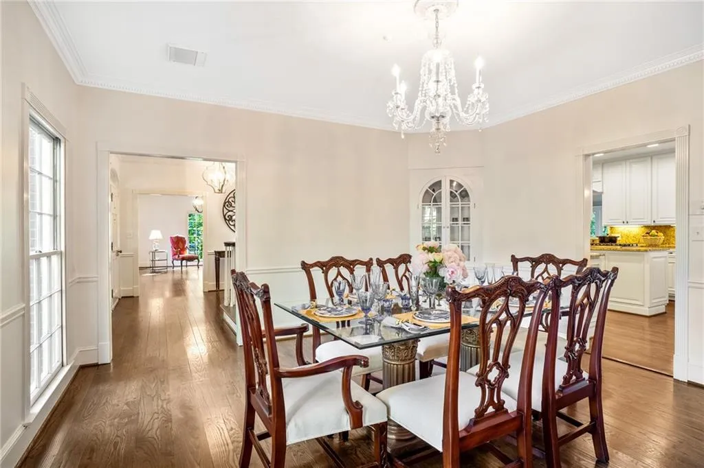 755 River Gate Drive, Sandy Springs, Georgia 30350, 4 Bedrooms Bedrooms, ,3 BathroomsBathrooms,Residential,Sold,755 River Gate Drive,6765569