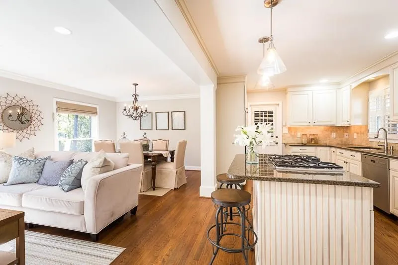 Sandy Springs, Georgia 30328, 3 Bedrooms Bedrooms, ,2 BathroomsBathrooms,Residential,Sold,6117950