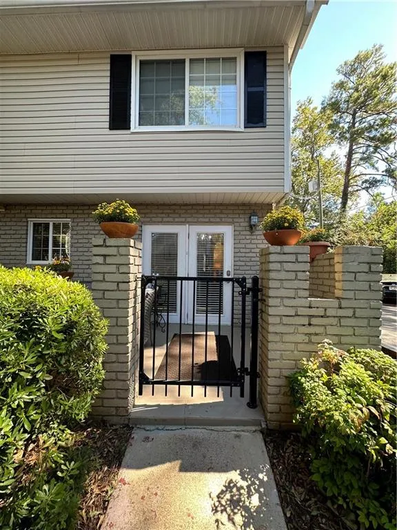 6940 Roswell Road Unit 7a, Atlanta, Georgia 30328, 3 Bedrooms Bedrooms, ,1 BathroomBathrooms,Residential,Sold,6940 Roswell Road Unit 7a,7116378