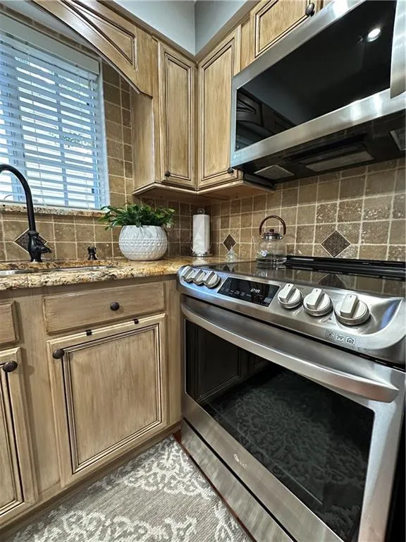 6940 Roswell Road Unit 7a, Atlanta, Georgia 30328, 3 Bedrooms Bedrooms, ,1 BathroomBathrooms,Residential,Sold,6940 Roswell Road Unit 7a,7116378