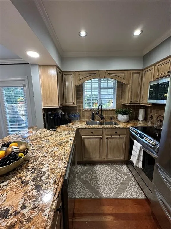 6940 Roswell Road Unit 7a, Atlanta, Georgia 30328, 3 Bedrooms Bedrooms, ,1 BathroomBathrooms,Residential,Sold,6940 Roswell Road Unit 7a,7116378