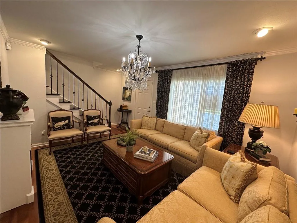 6940 Roswell Road Unit 7a, Atlanta, Georgia 30328, 3 Bedrooms Bedrooms, ,1 BathroomBathrooms,Residential,Sold,6940 Roswell Road Unit 7a,7116378