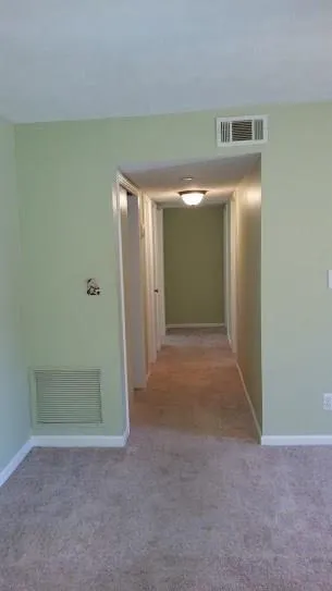 6700 Roswell Road Unit 2b, Sandy Springs, Georgia 30328, 3 Bedrooms Bedrooms, ,2 BathroomsBathrooms,Residential,Sold,6700 Roswell Road Unit 2b,5618876