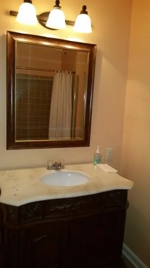 6700 Roswell Road Unit 2b, Sandy Springs, Georgia 30328, 3 Bedrooms Bedrooms, ,2 BathroomsBathrooms,Residential,Sold,6700 Roswell Road Unit 2b,5618876