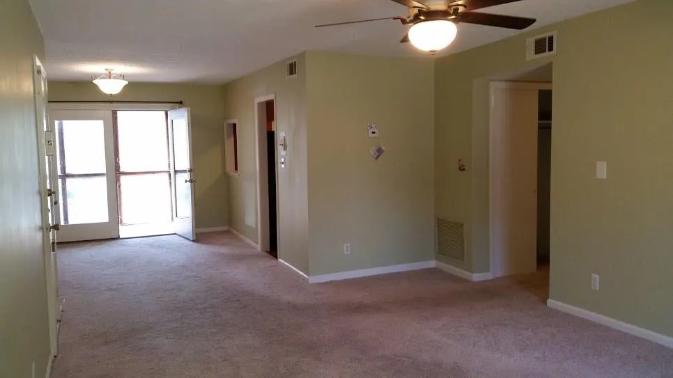 6700 Roswell Road Unit 2b, Sandy Springs, Georgia 30328, 3 Bedrooms Bedrooms, ,2 BathroomsBathrooms,Residential,Sold,6700 Roswell Road Unit 2b,5618876