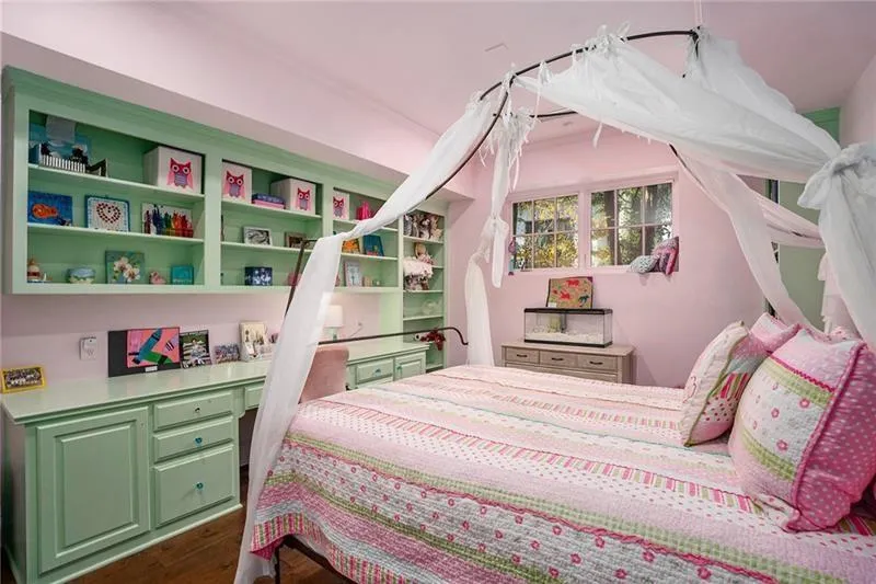 1225 West Wesley Road Nw, Atlanta, Georgia 30327, 5 Bedrooms Bedrooms, ,4 BathroomsBathrooms,Residential,For Sale,1225 West Wesley Road Nw,7649780