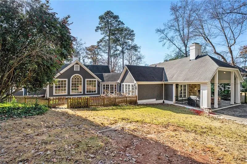 1225 West Wesley Road Nw, Atlanta, Georgia 30327, 5 Bedrooms Bedrooms, ,4 BathroomsBathrooms,Residential,For Sale,1225 West Wesley Road Nw,7649780
