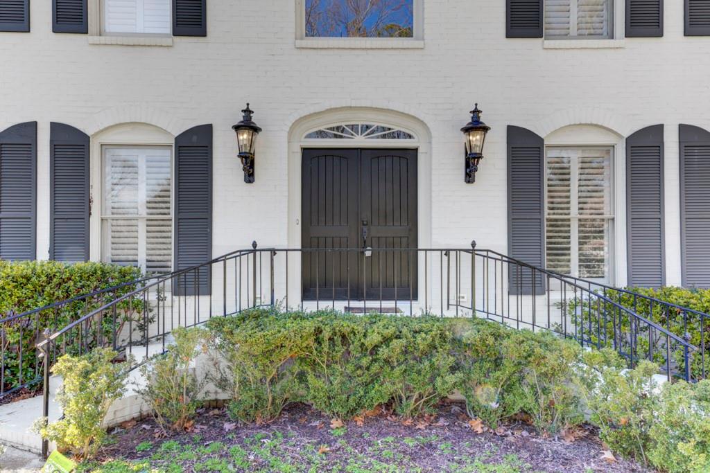 1320 Belmore Way, Sandy Springs, Georgia 30350, 5 Bedrooms Bedrooms, ,4 BathroomsBathrooms,Residential,Sold,1320 Belmore Way,7338989