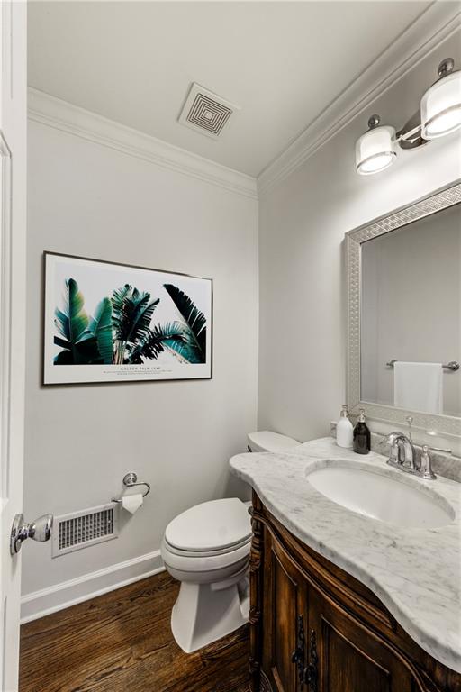 1320 Belmore Way, Sandy Springs, Georgia 30350, 5 Bedrooms Bedrooms, ,4 BathroomsBathrooms,Residential,Sold,1320 Belmore Way,7338989