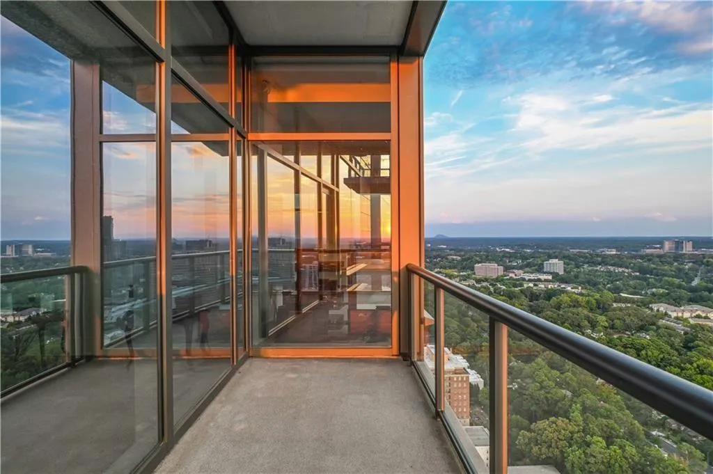 3630 Peachtree Road Ne Unit 3302, Atlanta, Georgia 30326, 3 Bedrooms Bedrooms, ,3 BathroomsBathrooms,Residential,For Sale,3630 Peachtree Road Ne Unit 3302,7542685