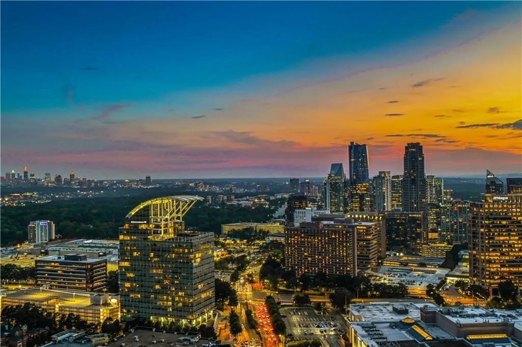 3630 Peachtree Road Ne Unit 3302, Atlanta, Georgia 30326, 3 Bedrooms Bedrooms, ,3 BathroomsBathrooms,Residential,For Sale,3630 Peachtree Road Ne Unit 3302,7542685