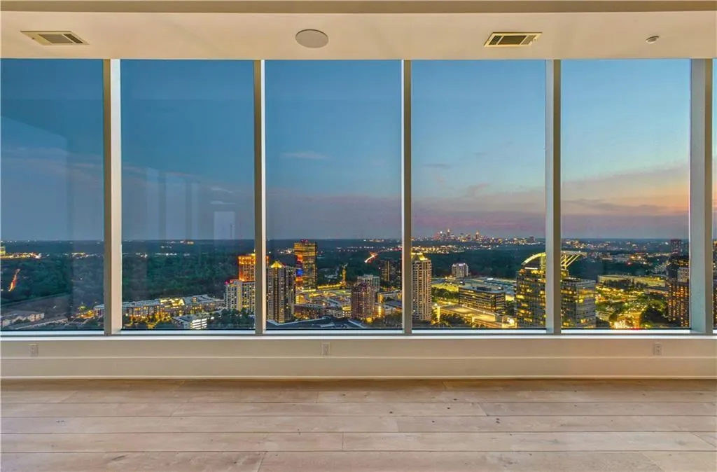3630 Peachtree Road Ne Unit 3302, Atlanta, Georgia 30326, 3 Bedrooms Bedrooms, ,3 BathroomsBathrooms,Residential,For Sale,3630 Peachtree Road Ne Unit 3302,7542685