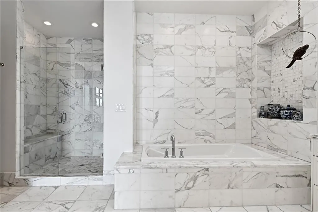 3630 Peachtree Road Ne Unit 3302, Atlanta, Georgia 30326, 3 Bedrooms Bedrooms, ,3 BathroomsBathrooms,Residential,For Sale,3630 Peachtree Road Ne Unit 3302,7542685