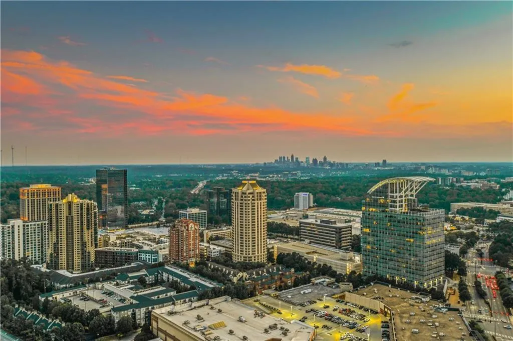 3630 Peachtree Road Ne Unit 3302, Atlanta, Georgia 30326, 3 Bedrooms Bedrooms, ,3 BathroomsBathrooms,Residential,For Sale,3630 Peachtree Road Ne Unit 3302,7542685