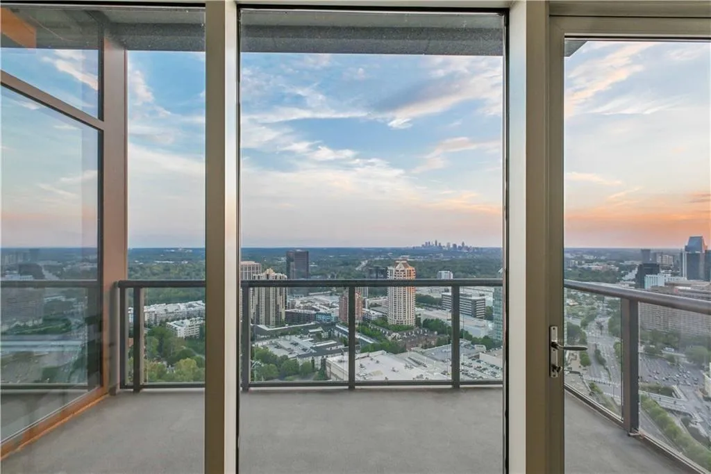 3630 Peachtree Road Ne Unit 3302, Atlanta, Georgia 30326, 3 Bedrooms Bedrooms, ,3 BathroomsBathrooms,Residential,For Sale,3630 Peachtree Road Ne Unit 3302,7542685