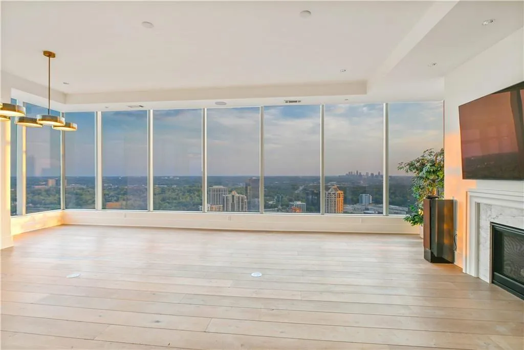 3630 Peachtree Road Ne Unit 3302, Atlanta, Georgia 30326, 3 Bedrooms Bedrooms, ,3 BathroomsBathrooms,Residential,For Sale,3630 Peachtree Road Ne Unit 3302,7542685