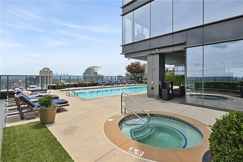 3630 Peachtree Road Ne Unit 3302, Atlanta, Georgia 30326, 3 Bedrooms Bedrooms, ,3 BathroomsBathrooms,Residential,For Sale,3630 Peachtree Road Ne Unit 3302,7542685