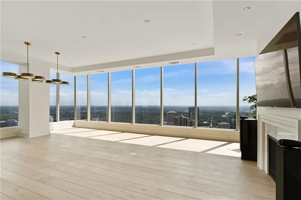 3630 Peachtree Road Ne Unit 3302, Atlanta, Georgia 30326, 3 Bedrooms Bedrooms, ,3 BathroomsBathrooms,Residential,For Sale,3630 Peachtree Road Ne Unit 3302,7542685