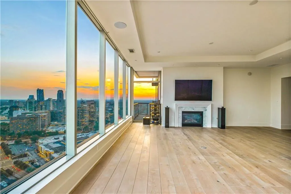 3630 Peachtree Road Ne Unit 3302, Atlanta, Georgia 30326, 3 Bedrooms Bedrooms, ,3 BathroomsBathrooms,Residential,For Sale,3630 Peachtree Road Ne Unit 3302,7542685