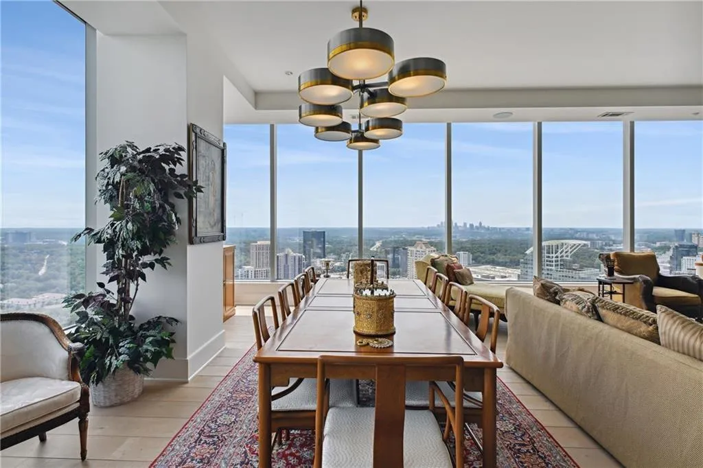 3630 Peachtree Road Ne Unit 3302, Atlanta, Georgia 30326, 3 Bedrooms Bedrooms, ,3 BathroomsBathrooms,Residential,For Sale,3630 Peachtree Road Ne Unit 3302,7542685