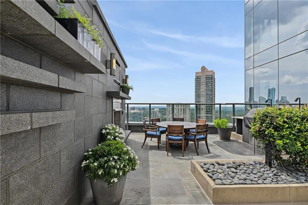 3630 Peachtree Road Ne Unit 3302, Atlanta, Georgia 30326, 3 Bedrooms Bedrooms, ,3 BathroomsBathrooms,Residential,For Sale,3630 Peachtree Road Ne Unit 3302,7542685