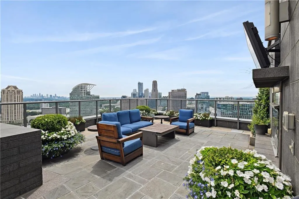 3630 Peachtree Road Ne Unit 3302, Atlanta, Georgia 30326, 3 Bedrooms Bedrooms, ,3 BathroomsBathrooms,Residential,For Sale,3630 Peachtree Road Ne Unit 3302,7542685