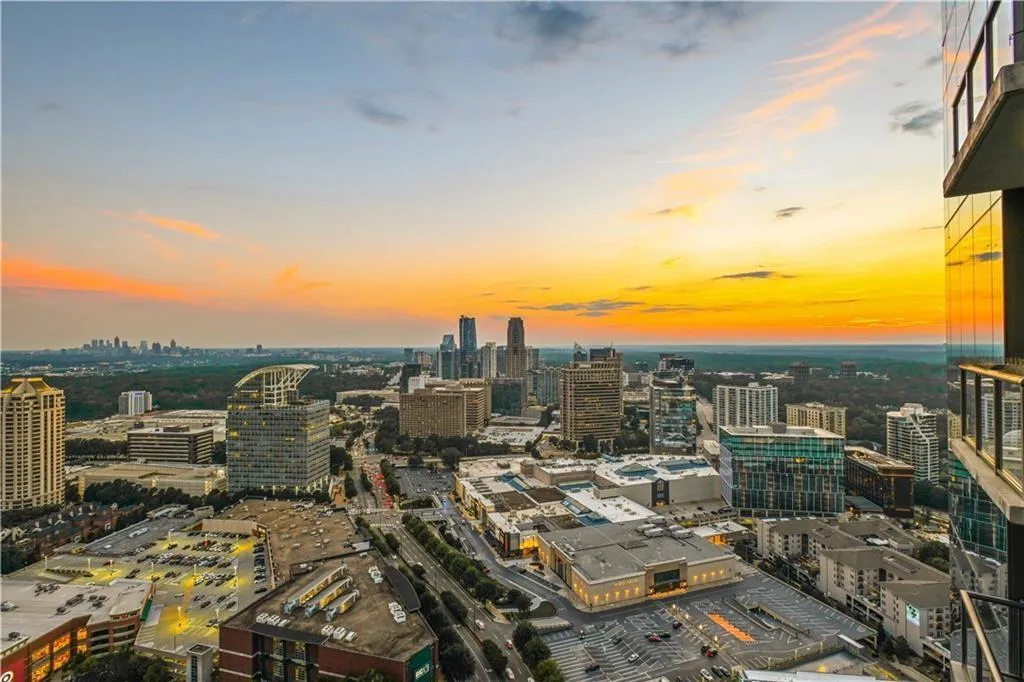 3630 Peachtree Road Ne Unit 3302, Atlanta, Georgia 30326, 3 Bedrooms Bedrooms, ,3 BathroomsBathrooms,Residential,For Sale,3630 Peachtree Road Ne Unit 3302,7542685