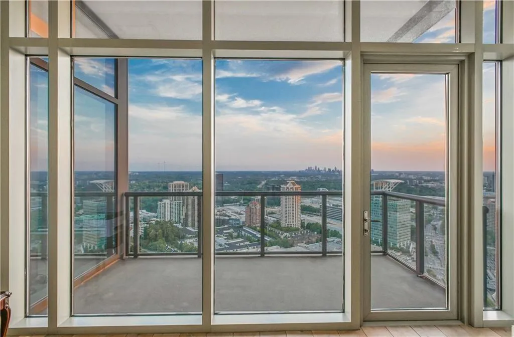 3630 Peachtree Road Ne Unit 3302, Atlanta, Georgia 30326, 3 Bedrooms Bedrooms, ,3 BathroomsBathrooms,Residential,For Sale,3630 Peachtree Road Ne Unit 3302,7542685