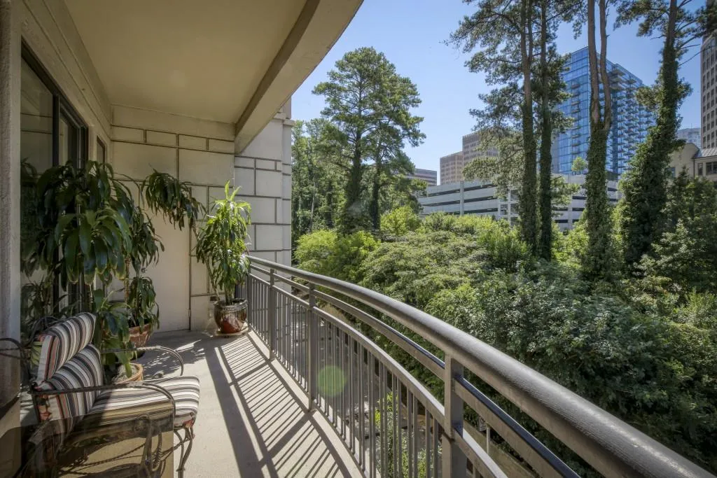 3445 Stratford Road Ne Unit 308, Atlanta, Georgia 30326, 1 Bedroom Bedrooms, ,1 BathroomBathrooms,Residential,Sold,3445 Stratford Road Ne Unit 308,6607247