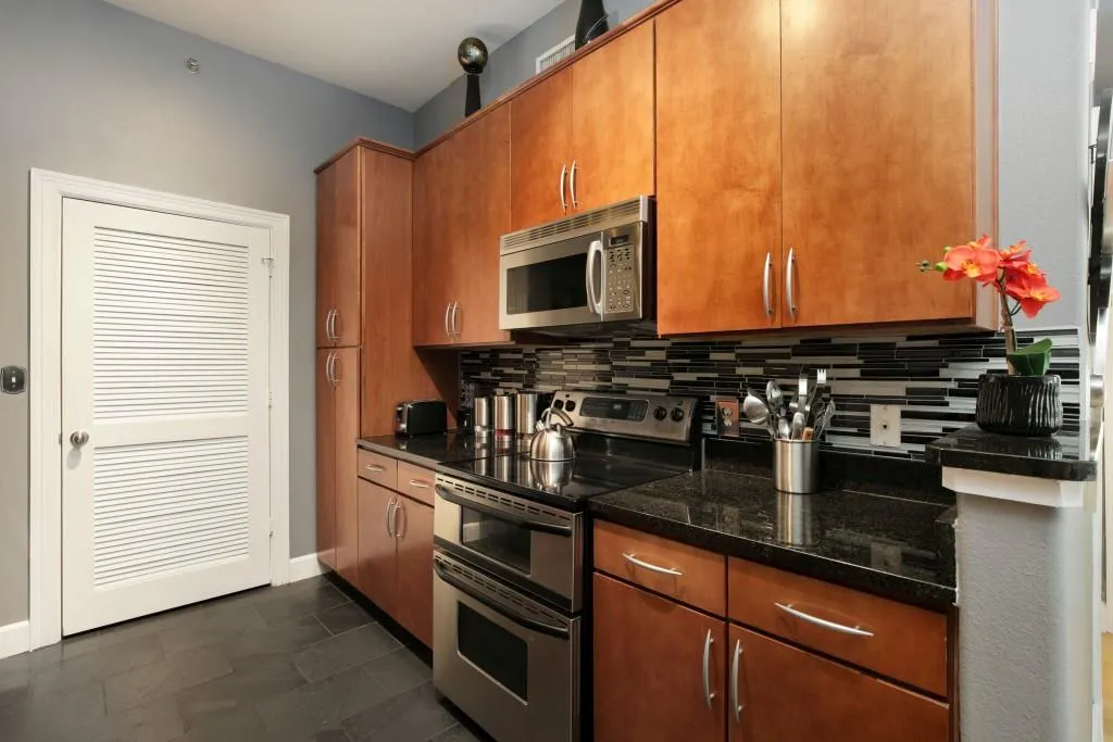 3445 Stratford Road Ne Unit 308, Atlanta, Georgia 30326, 1 Bedroom Bedrooms, ,1 BathroomBathrooms,Residential,Sold,3445 Stratford Road Ne Unit 308,6607247