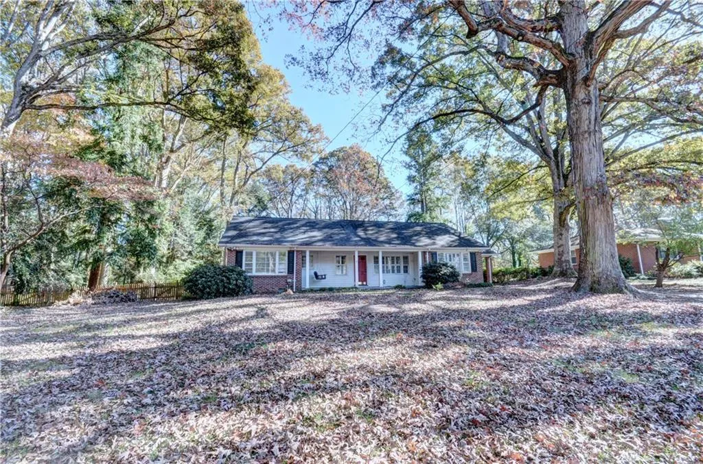 444 Hilderbrand Drive, Sandy Springs, Georgia 30328, 2 Bedrooms Bedrooms, ,1 BathroomBathrooms,Residential,Sold,444 Hilderbrand Drive,6810376