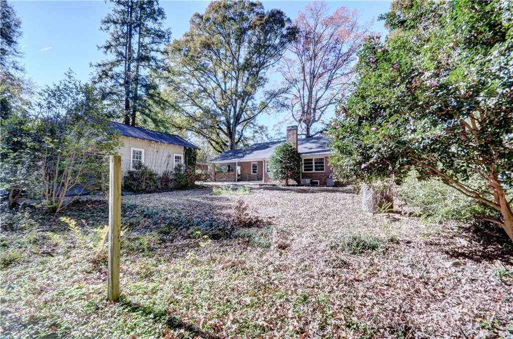 444 Hilderbrand Drive, Sandy Springs, Georgia 30328, 2 Bedrooms Bedrooms, ,1 BathroomBathrooms,Residential,Sold,444 Hilderbrand Drive,6810376