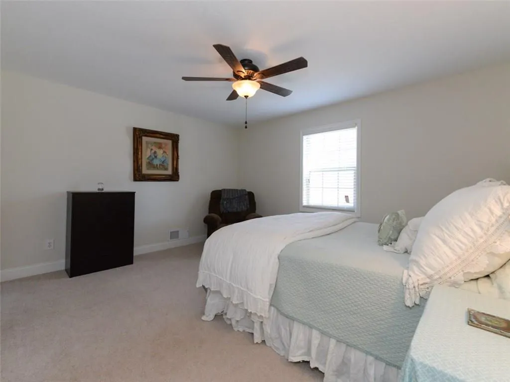 750 Dalrymple Road Unit L1, Atlanta, Georgia 30328, 2 Bedrooms Bedrooms, ,2 BathroomsBathrooms,Residential,Sold,750 Dalrymple Road Unit L1,5962781