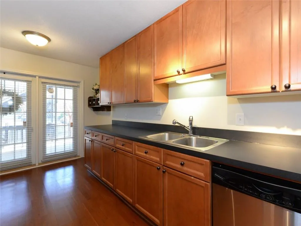 750 Dalrymple Road Unit L1, Atlanta, Georgia 30328, 2 Bedrooms Bedrooms, ,2 BathroomsBathrooms,Residential,Sold,750 Dalrymple Road Unit L1,5962781