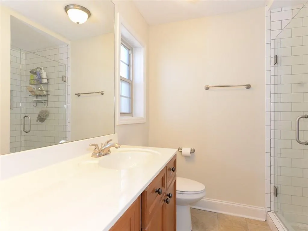 750 Dalrymple Road Unit L1, Atlanta, Georgia 30328, 2 Bedrooms Bedrooms, ,2 BathroomsBathrooms,Residential,Sold,750 Dalrymple Road Unit L1,5962781