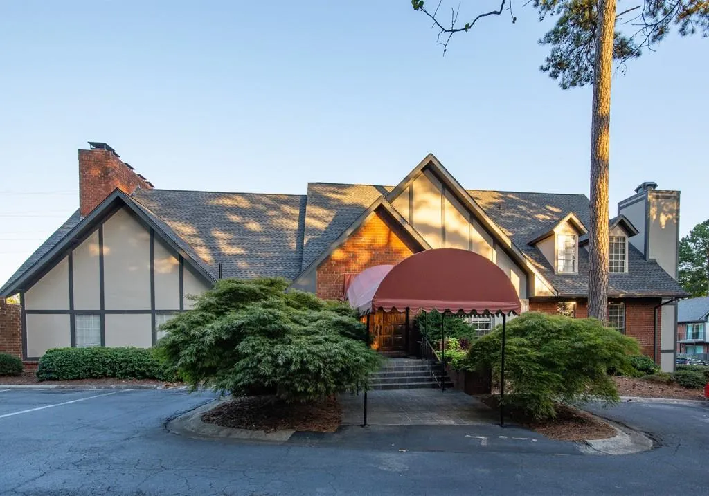 6851 Roswell Road Unit N9, Sandy Springs, Georgia 30328, 2 Bedrooms Bedrooms, ,1 BathroomBathrooms,Residential,Sold,6851 Roswell Road Unit N9,6623051