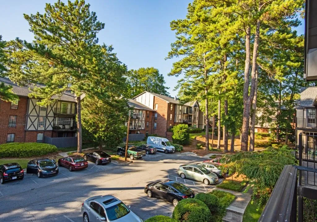 6851 Roswell Road Unit N9, Sandy Springs, Georgia 30328, 2 Bedrooms Bedrooms, ,1 BathroomBathrooms,Residential,Sold,6851 Roswell Road Unit N9,6623051