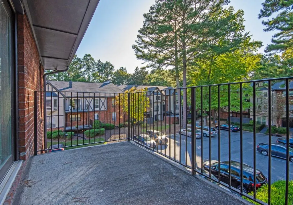 6851 Roswell Road Unit N9, Sandy Springs, Georgia 30328, 2 Bedrooms Bedrooms, ,1 BathroomBathrooms,Residential,Sold,6851 Roswell Road Unit N9,6623051