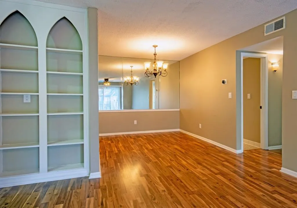 6851 Roswell Road Unit N9, Sandy Springs, Georgia 30328, 2 Bedrooms Bedrooms, ,1 BathroomBathrooms,Residential,Sold,6851 Roswell Road Unit N9,6623051