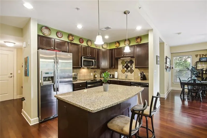 200 River Vista Drive Unit 313, Atlanta, Georgia 30339, 2 Bedrooms Bedrooms, ,2 BathroomsBathrooms,Residential,Sold,200 River Vista Drive Unit 313,7063756