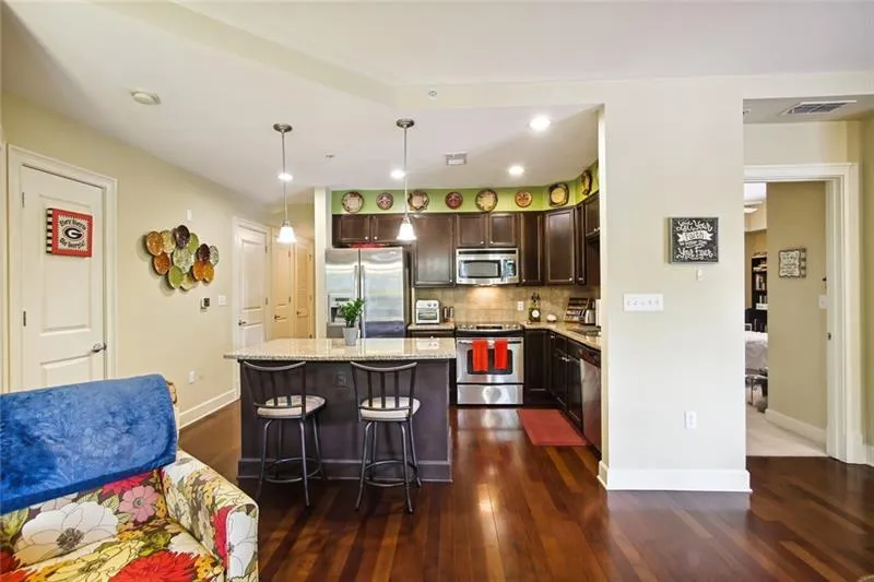 200 River Vista Drive Unit 313, Atlanta, Georgia 30339, 2 Bedrooms Bedrooms, ,2 BathroomsBathrooms,Residential,Sold,200 River Vista Drive Unit 313,7063756