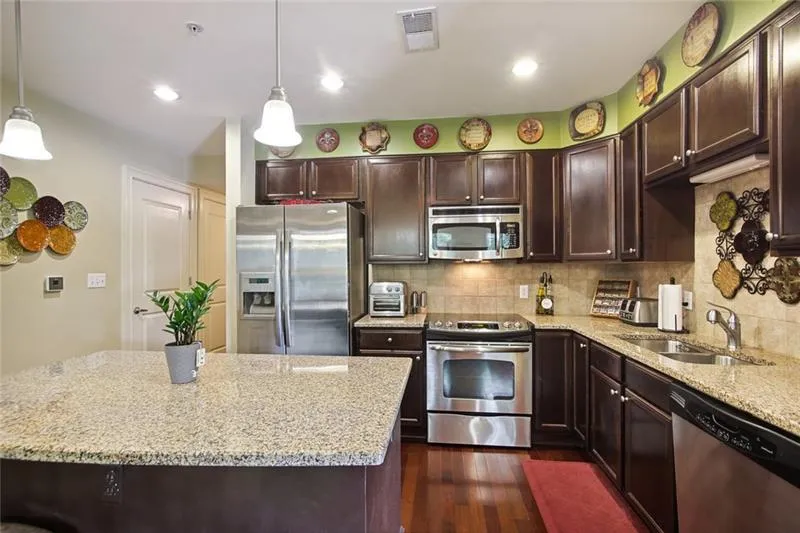 200 River Vista Drive Unit 313, Atlanta, Georgia 30339, 2 Bedrooms Bedrooms, ,2 BathroomsBathrooms,Residential,Sold,200 River Vista Drive Unit 313,7063756