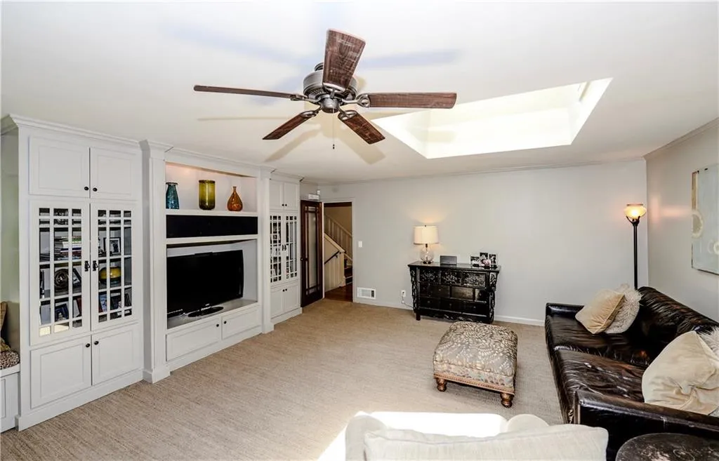 770 Starlight Lane, Sandy Springs, Georgia 30342, 5 Bedrooms Bedrooms, ,3 BathroomsBathrooms,Residential,Sold,770 Starlight Lane,5855811