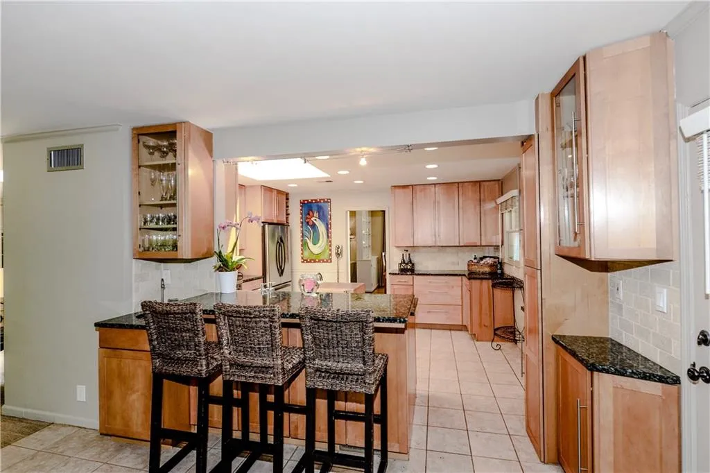 770 Starlight Lane, Sandy Springs, Georgia 30342, 5 Bedrooms Bedrooms, ,3 BathroomsBathrooms,Residential,Sold,770 Starlight Lane,5855811