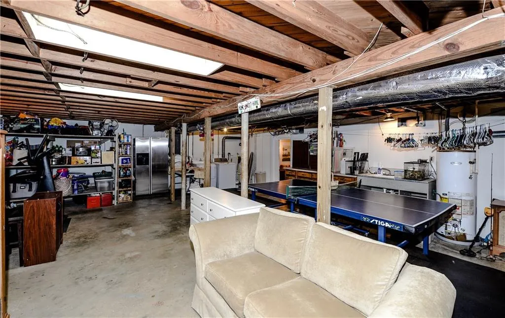 770 Starlight Lane, Sandy Springs, Georgia 30342, 5 Bedrooms Bedrooms, ,3 BathroomsBathrooms,Residential,Sold,770 Starlight Lane,5855811