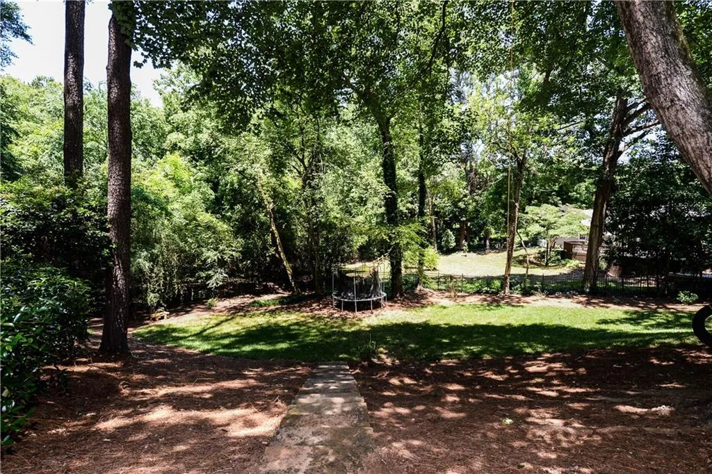 770 Starlight Lane, Sandy Springs, Georgia 30342, 5 Bedrooms Bedrooms, ,3 BathroomsBathrooms,Residential,Sold,770 Starlight Lane,5855811